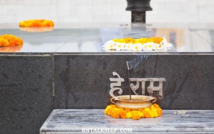 30 Quiz Questions On Mahatma Gandhi With Answers